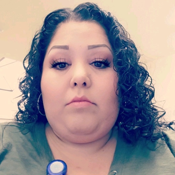 Meet your Posher, Marisa - Picture 4 of 4